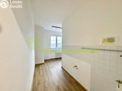 Sale apartment 3+1 Zlín, Slovenská 2686 č. 5