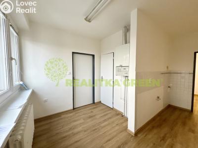 Sale apartment 3+1 Zlín, Slovenská 2686 č. 7