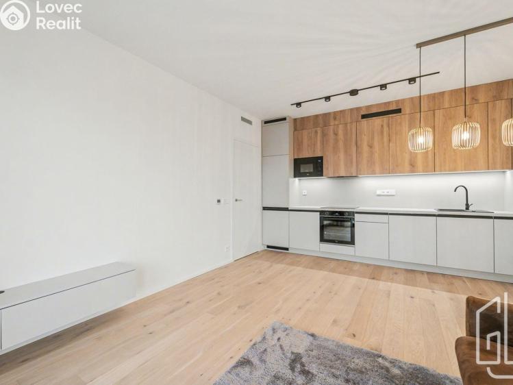 Pronájem bytu 2+KK Praha 4, Modřany, Československého exilu 2424/6 č. 4