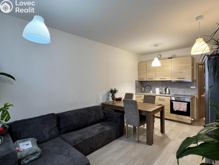 Pronájem bytu 4+KK Praha, Ke kříži č. 1