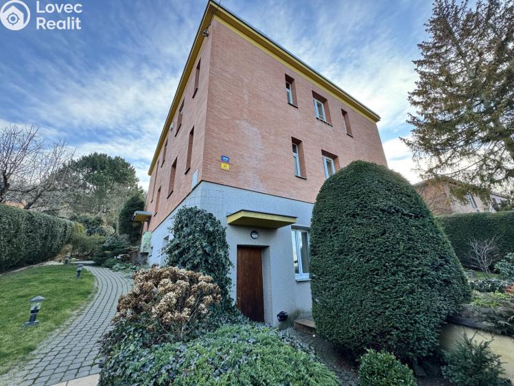 Pronájem bytu 2+KK Zlín, Bratří Sousedíků 3556 č. 1