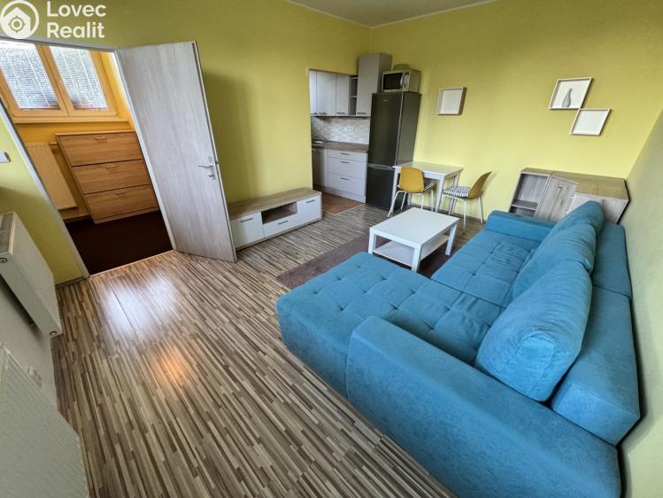 Pronájem bytu 2+KK Zlín, Bratří Sousedíků 3556 č. 6