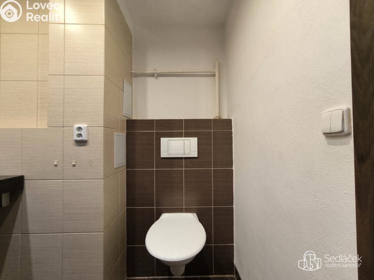 Pronájem bytu 2+1 Sokolov, Heyrovského č. 15