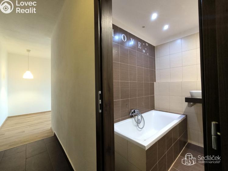 Pronájem bytu 2+1 Sokolov, Heyrovského č. 16