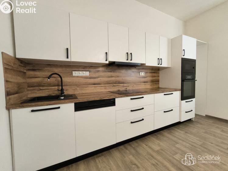 Pronájem bytu 3+1 Sokolov, Nádražní č. 1