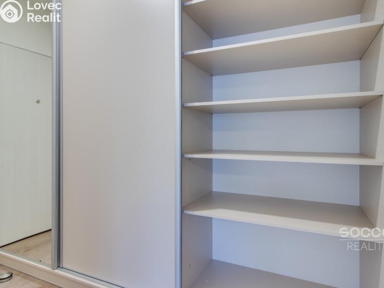 Rent apartment 1+KK Praha, Šternovská č. 8