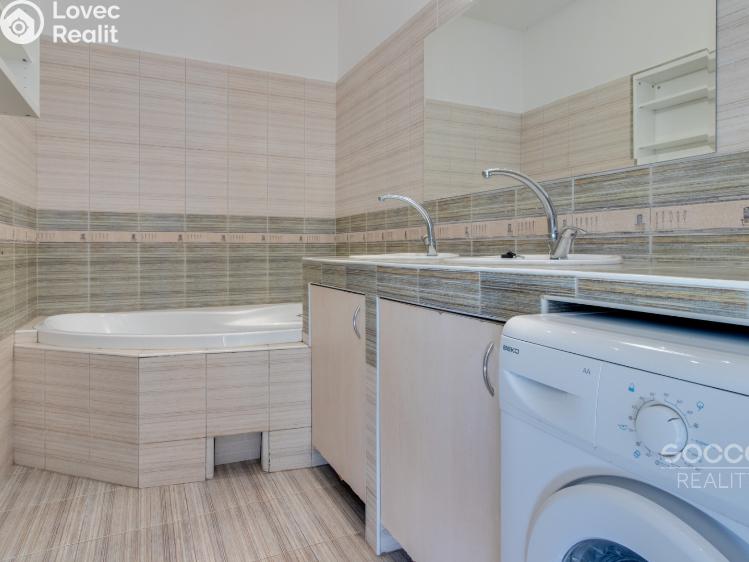 Продажа квартиры 3+1 Praha, Patočkova č. 12