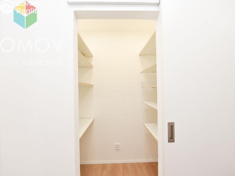 Sale apartment 2+KK Praha, Bellušova 1819/37 č. 14