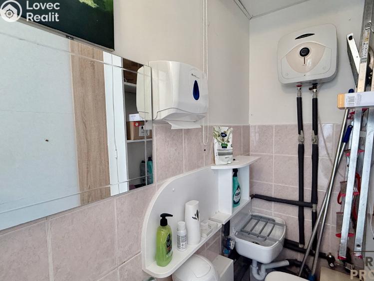 Pronájem obchodního prostoru Praha, Husitská 753/32 č. 8