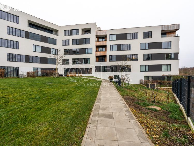 Rent apartment 1+KK Praha, Skálové 1874/2 č. 22