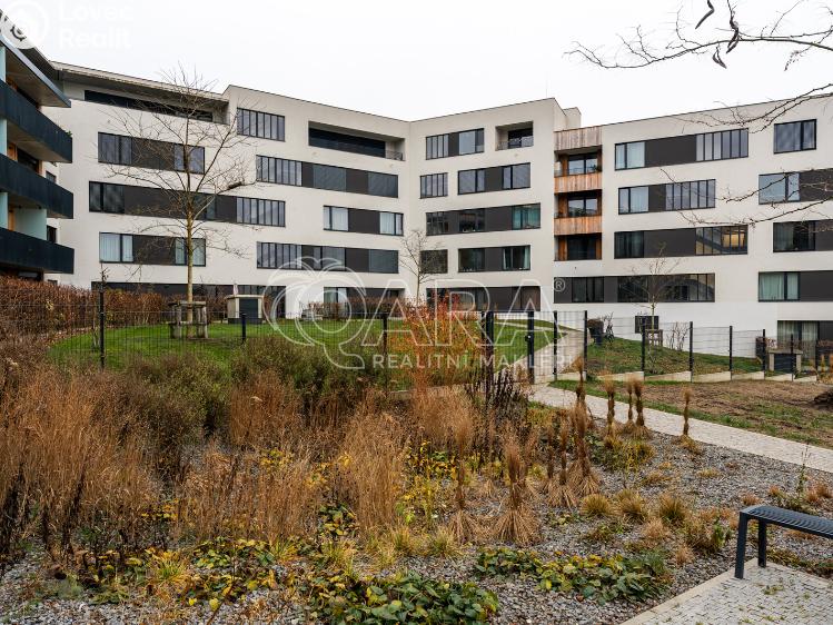 Rent apartment 1+KK Praha, Skálové 1874/2 č. 23