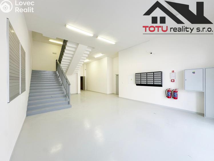 Pronájem kanceláře Jaroměř, Jezbinská č. 9