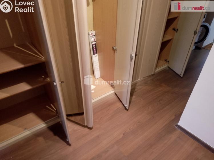 Pronájem bytu 1+1 Karlovy Vary, Petřín č. 15