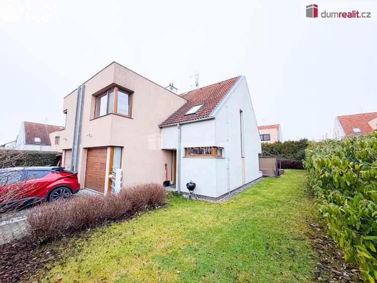 Pronájem rodinného domu Praha-Březiněves, Za sadem č. 1