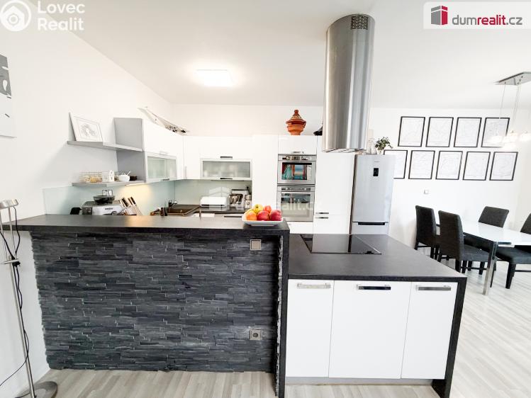 Pronájem rodinného domu Praha-Březiněves, Za sadem č. 3