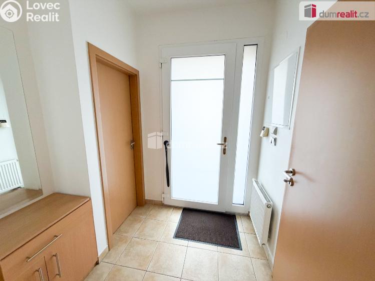 Pronájem rodinného domu Praha-Březiněves, Za sadem č. 10