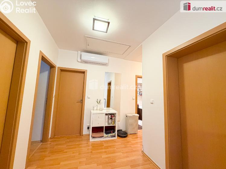 Pronájem rodinného domu Praha-Březiněves, Za sadem č. 16