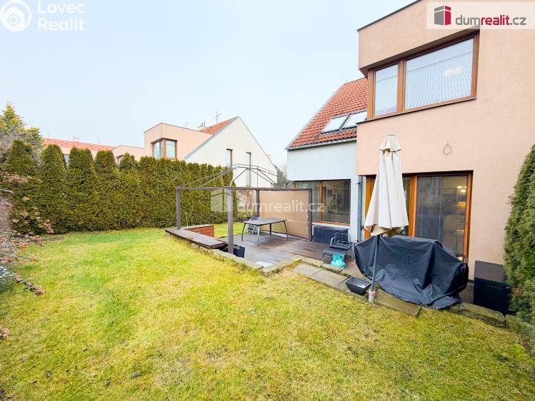 Pronájem rodinného domu Praha-Březiněves, Za sadem č. 24