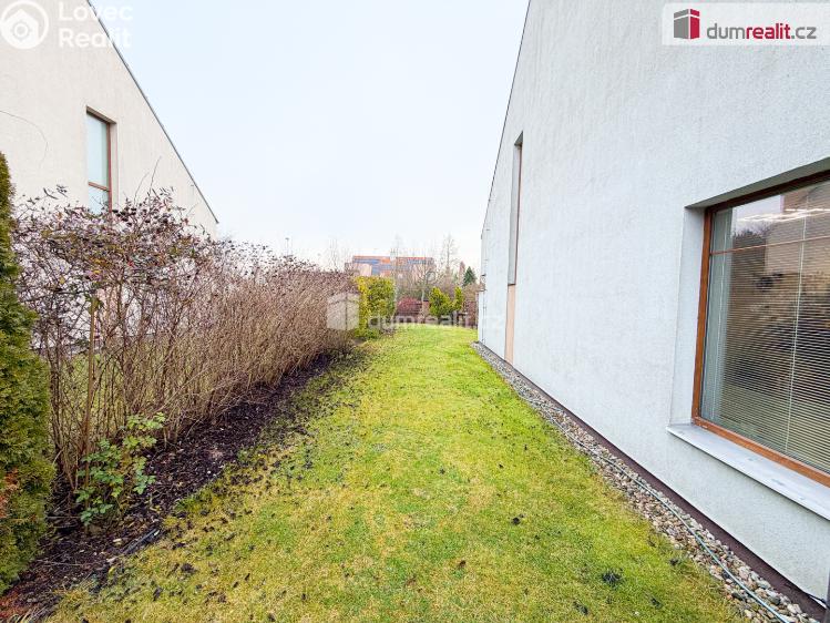 Pronájem rodinného domu Praha-Březiněves, Za sadem č. 25