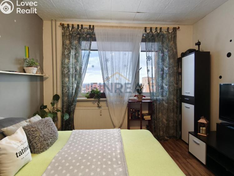 Продажа квартиры 3+1 Jirkov, SNP č. 26