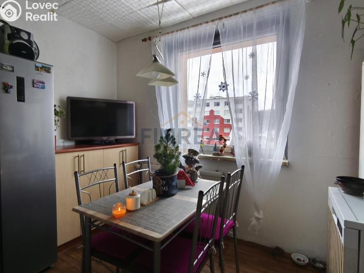 Продажа квартиры 3+1 Jirkov, SNP č. 15