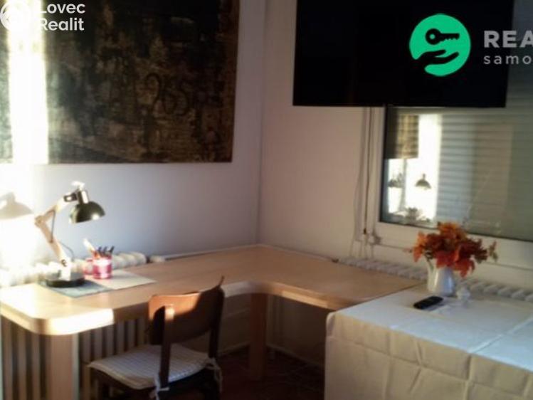 Pronájem bytu 2+KK Hradec Králové, Veverkova č. 2