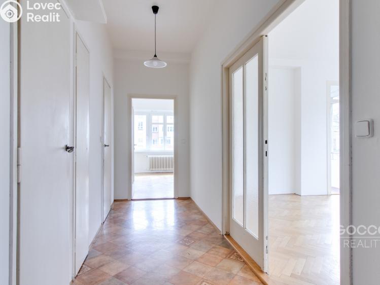 Sale apartment 2+1 Praha, Patočkova č. 10