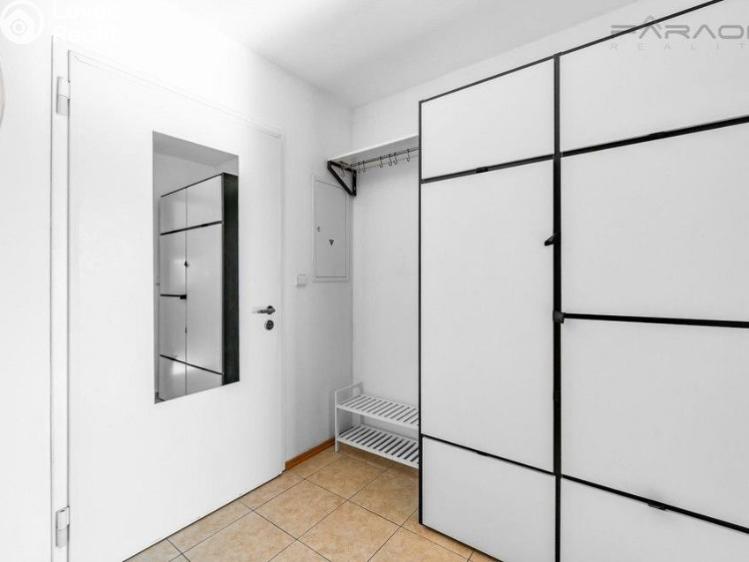 Pronájem bytu 1+KK Praha, Podvinný mlýn č. 8