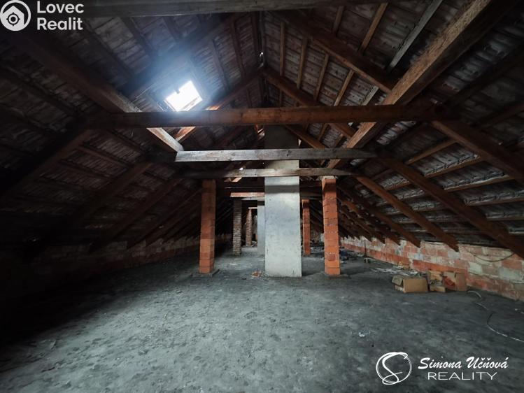 Prodej vícegeneračního domu Makov č. 30