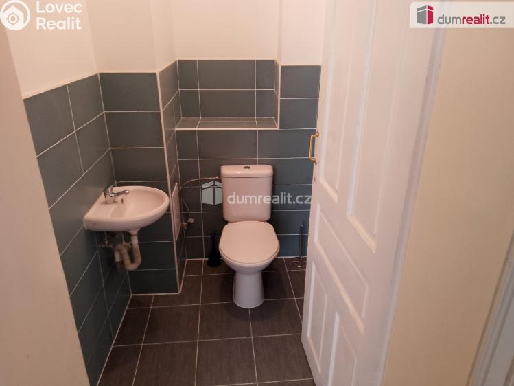 Pronájem bytu 3+1 Karlovy Vary, Sokolovská č. 36