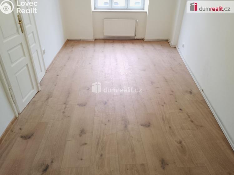 Pronájem bytu 3+1 Karlovy Vary, Sokolovská č. 91