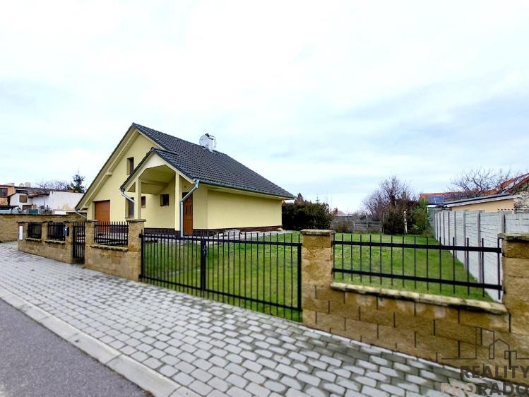 Prodej rodinného domu Suchohrdly, Pálavská č. 2