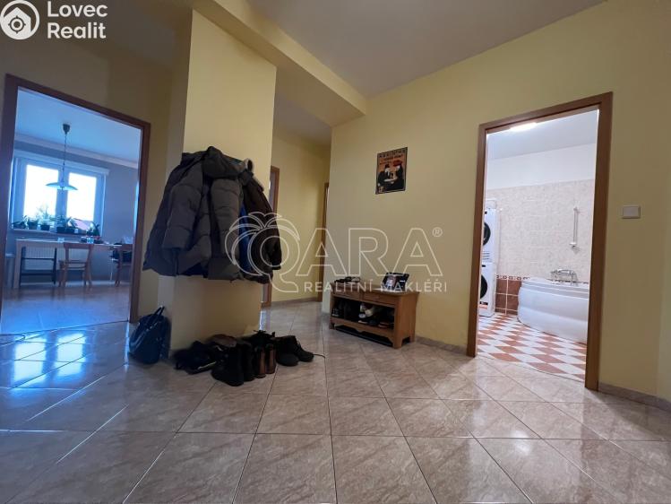 Pronájem bytu 3+1 Praha, Toužimská 918/36a č. 17