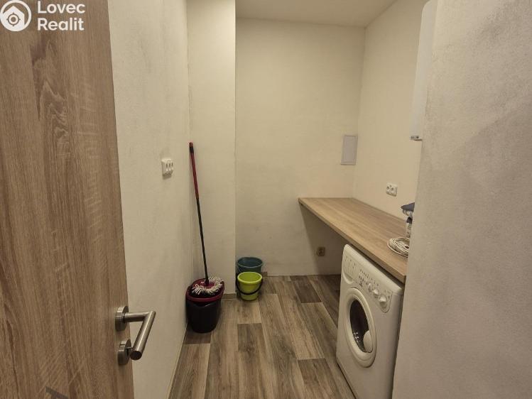 Pronájem bytu 3+KK Praha, Vrázova 2243/7 č. 9