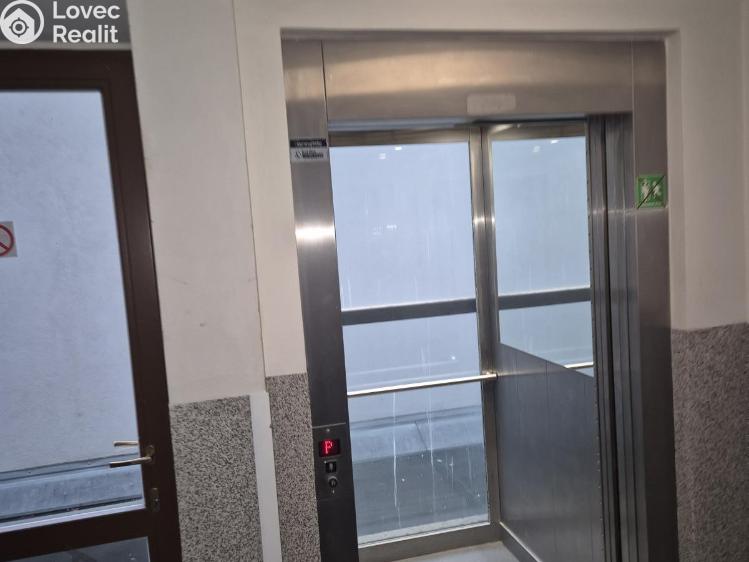 Pronájem bytu 3+KK Praha, Vrázova 2243/7 č. 17