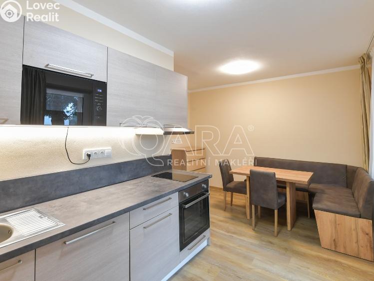 Pronájem bytu 1+1 Praha, Chrastavská 148/31 č. 1