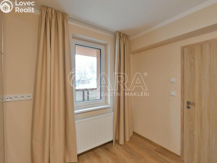 Pronájem bytu 1+1 Praha, Chrastavská 148/31 č. 6