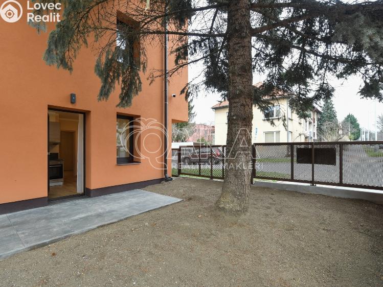 Pronájem bytu 1+1 Praha, Chrastavská 148/31 č. 8