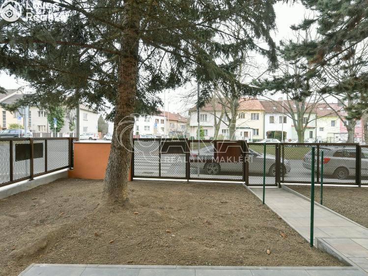 Pronájem bytu 1+1 Praha, Chrastavská 148/31 č. 11