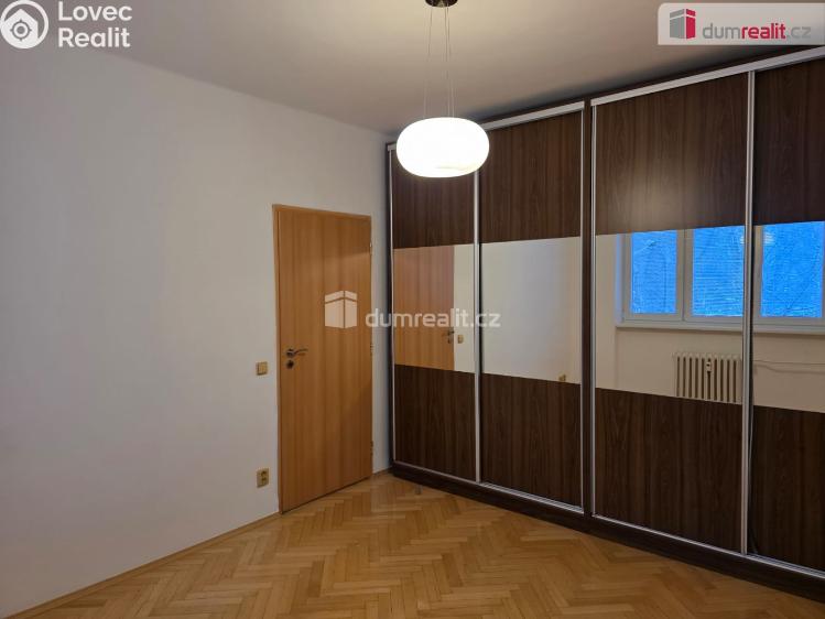 Pronájem bytu 3+1 Frenštát pod Radhoštěm, Školská čtvrť č. 18