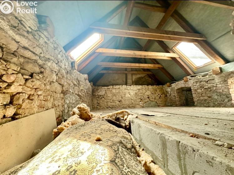 Prodej rodinného domu Lhotka nad Labem č. 16