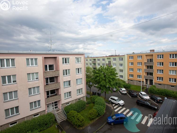 Pronájem bytu 3+1 Praha, Nedašovská č. 8