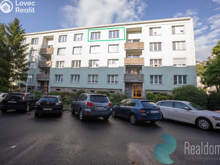 Pronájem bytu 3+1 Praha, Nedašovská č. 14