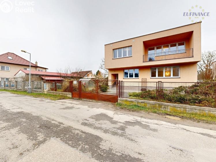 Prodej rodinného domu Praha, Chotěnovská 1381 č. 2