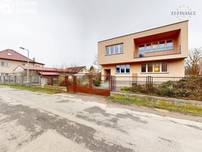 Prodej rodinného domu Praha, Chotěnovská 1381 č. 2