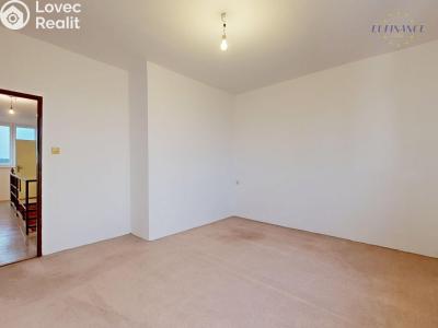 Продаж сімейного будинку Praha, Chotěnovská 1381 č. 22
