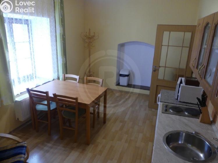 Продаж багатоквартирного будинку Netolice, Staré Město 133 č. 5