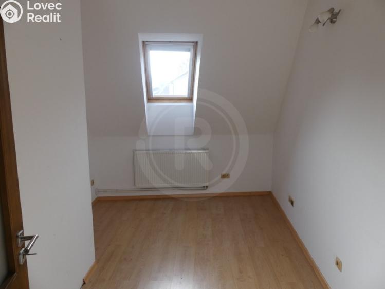 Продаж багатоквартирного будинку Pištín č. 26