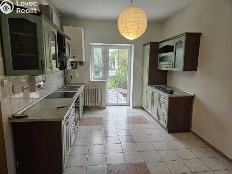 Продаж багатоквартирного будинку České Budějovice, Družstevní 156/26 č. 7