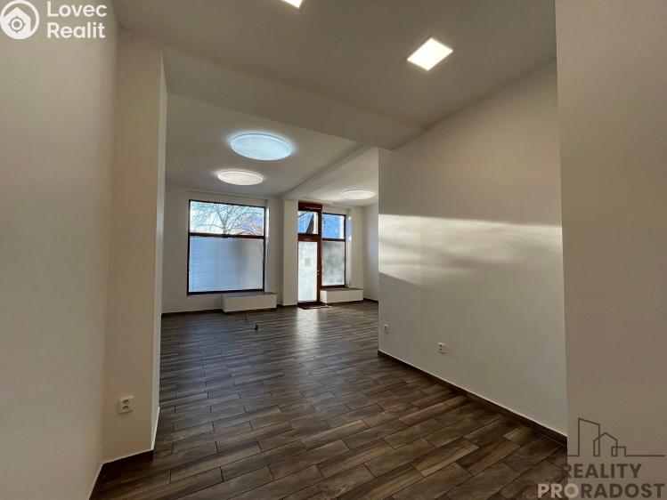 Rent commercial space Ostrava, Macharova č. 7